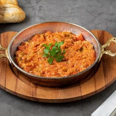Bakır sahanda menemen